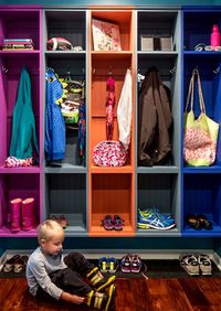 Детская цветная гардеробная комната Симферополь
