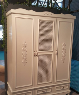 Распашные двери с декоративными накладками Симферополь
